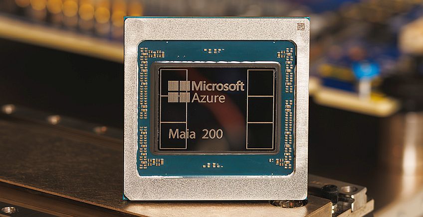微软发布 Maia 300 自研 AI 芯片：纳德拉称「最大的自研芯片豪赌」